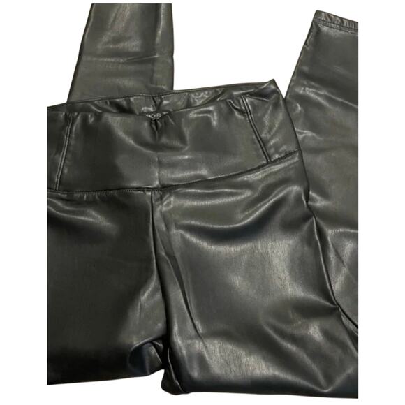 Rachel Zoe 8 high rise & waisted black soft faux leather ankle step in pants - Picture 4 of 10